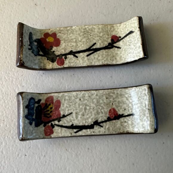 Japanese Hashioki Ceramic Pottery Floral Chopsticks Rest Plates Set of 2 - Picture 1 of 2
